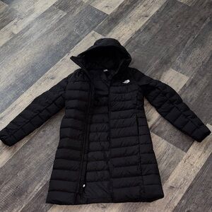 The North Face Women's Black Hooded Puffer Jacket